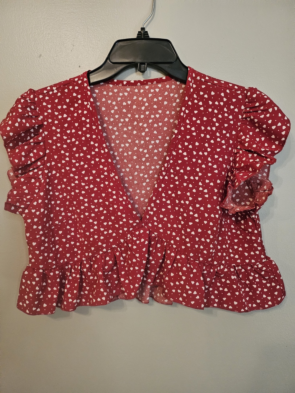 Cropped Red Heart-Print Ruffle V-Neck Women’s Top